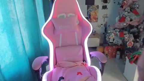 Snapshot of sub_nezuko_69 chatting on December 23, 5:32 pm sub_nezuko_69 online show from December 23, 5:32 pm