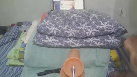 Snapshot of subbdsm82 chatting on April 18, 8:53 pm subbdsm82 online show from April 18, 8:53 pm
