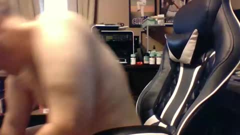 subbyboi41 online show from May 1, 3:49 pm
