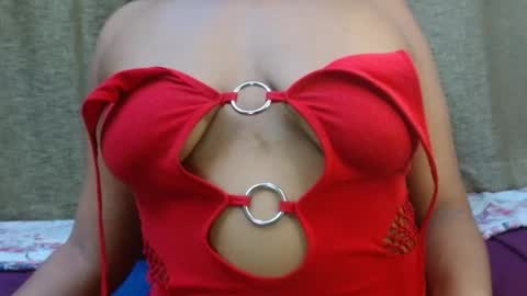 Snapshot of submissive_baddiexx chatting on July 26, 12:30 am submissive_baddiexx online show from July 26, 12:30 am