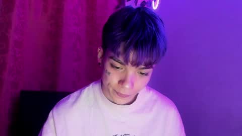 Snapshot of submissive_boyy_ chatting on June 4, 9:32 pm nico online show from June 4, 9:32 pm