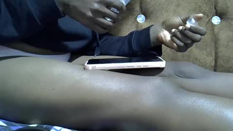 Snapshot of submissive_slut001 chatting on January 12, 10:22 pm submissive_slut001 online show from January 12, 10:22 pm