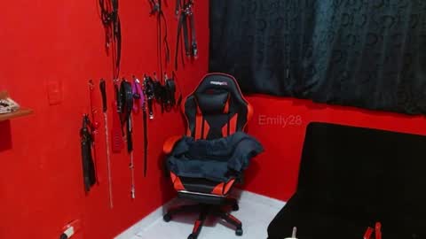 submissiveemily online show from June 4, 6:36 pm