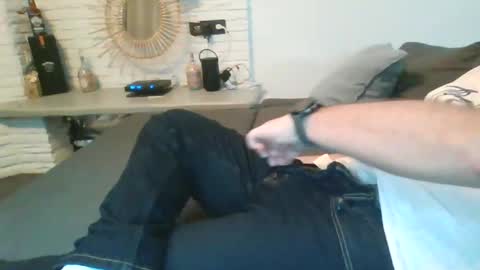Snapshot of submissivguy chatting on December 8, 12:30 pm submissivguy online show from December 8, 12:30 pm