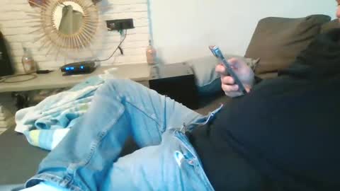 Snapshot of submissivguy chatting on February 22, 11:02 am submissivguy online show from February 22, 11:02 am