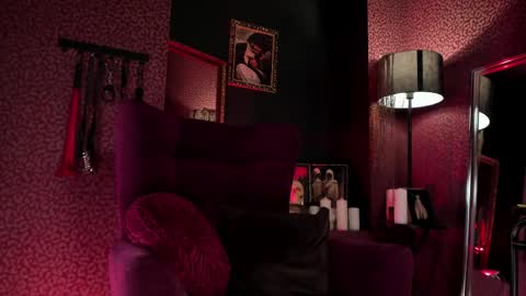 Snapshot of subtleart_ chatting on April 18, 7:58 pm subtleart_ online show from April 18, 7:58 pm