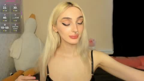 Chloe online show from April 8, 11:54 am