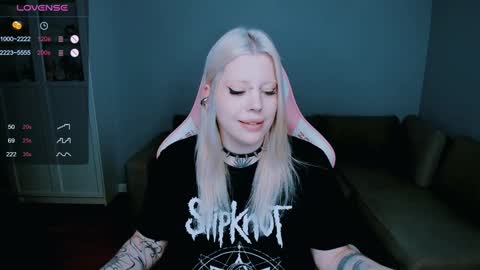 Snapshot of succubus_leslie chatting on December 5, 10:12 am succubus_leslie online show from December 5, 10:12 am