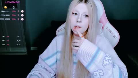 Snapshot of succubus_leslie chatting on October 29, 9:27 pm succubus_leslie online show from October 29, 9:27 pm