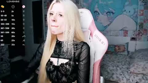 Snapshot of succubus_leslie chatting on July 31, 3:44 pm succubus_leslie online show from July 31, 3:44 pm