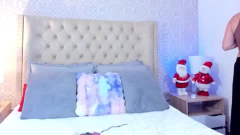 Luna  online show from December 16, 8:25 pm