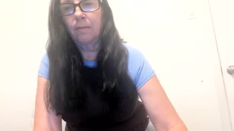 Snapshot of suchasassypeachgoddess chatting on August 3, 2:32 am Such A Sassy Peach Goddess online show from August 3, 2:32 am
