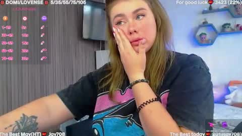 Snapshot of suchcute_ chatting on May 8, 2:39 am suchcute_ online show from May 8, 2:39 am