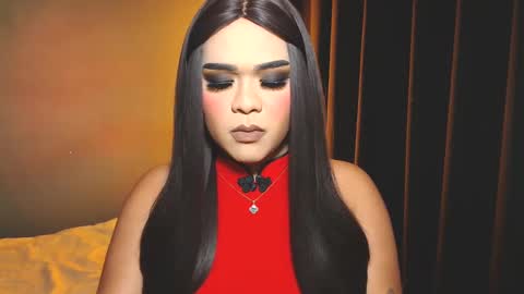 Snapshot of suckablecockoffreya chatting on December 5, 7:06 pm JADE ELYSE online show from December 5, 7:06 pm