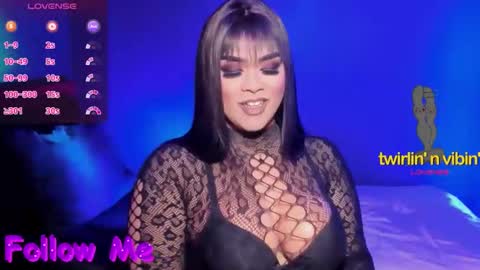 Snapshot of suckablecockoffreya chatting on November 29, 11:08 pm JADE ELYSE online show from November 29, 11:08 pm