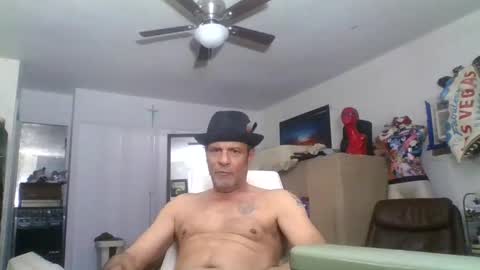 SUCKITU812 online show from February 6, 9:11 am