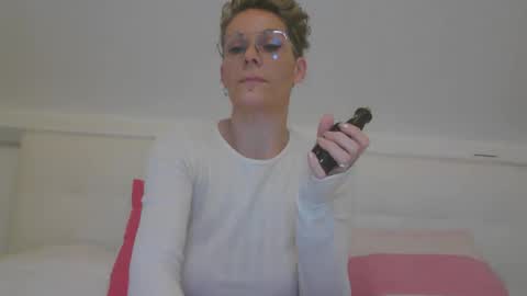 sucrette5629 online show from February 23, 9:39 am