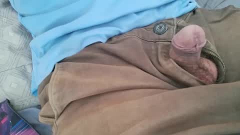 Snapshot of sueliton41 chatting on March 2, 11:50 am sueliton41 online show from March 2, 11:50 am