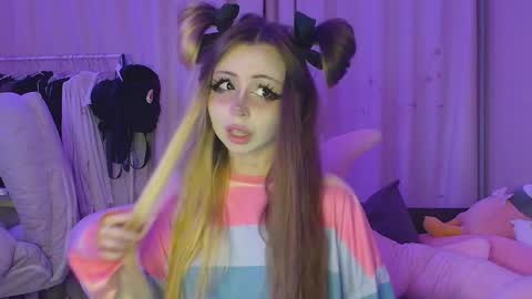 Sue online show from April 12, 8:25 pm