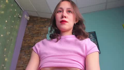 Snapshot of sugar_blond chatting on January 2, 4:09 am sugar blond online show from January 2, 4:09 am