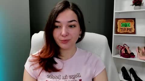Snapshot of sugar_xmegan chatting on June 4, 7:25 am Megan online show from June 4, 7:25 am