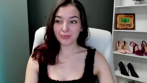 Snapshot of sugar_xmegan chatting on June 9, 7:09 am Megan online show from June 9, 7:09 am