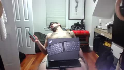 Snapshot of sugargay222 chatting on June 30, 2:12 am Sugar online show from June 30, 2:12 am