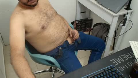 Snapshot of sugarhairybear chatting on April 6, 9:49 pm Johnny online show from April 6, 9:49 pm