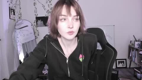 Snapshot of sugarmiette chatting on May 22, 3:24 am Ella online show from May 22, 3:24 am