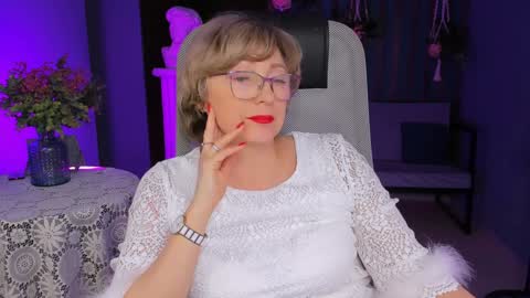 Vivien online show from January 9, 7:08 pm