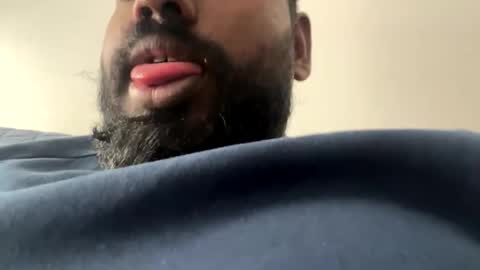 Let me be your knight that saves you online show from December 1, 8:36 pm