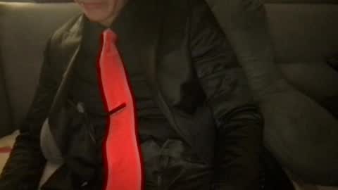 suitfetishez online show from February 20, 7:43 am