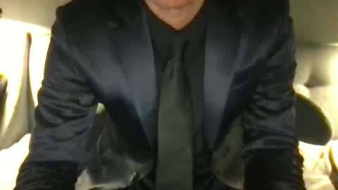 Snapshot of suitfetishez chatting on May 13, 4:21 am suitfetishez online show from May 13, 4:21 am