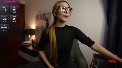 Suki online show from March 24, 9:31 pm