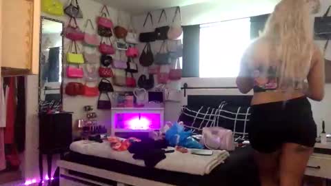 lexie online show from April 18, 12:14 am