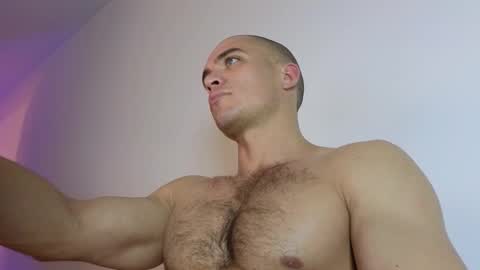 Snapshot of sultryandrewww chatting on November 8, 8:51 pm sultryandrewww online show from November 8, 8:51 pm