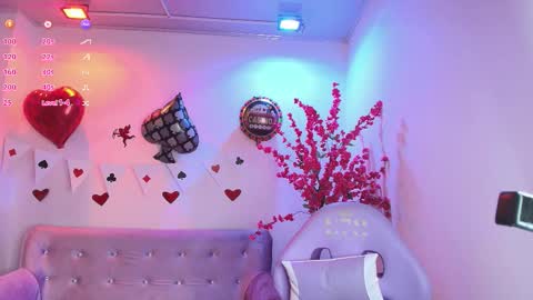 summer_miller online show from February 13, 11:39 am