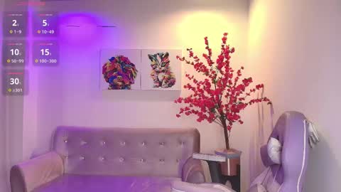 summer_miller online show from March 26, 11:38 am