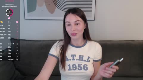 Snapshot of summer_time13 chatting on April 21, 9:04 am Liby online show from April 21, 9:04 am