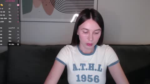 Snapshot of summer_time13 chatting on April 28, 8:03 pm Liby online show from April 28, 8:03 pm