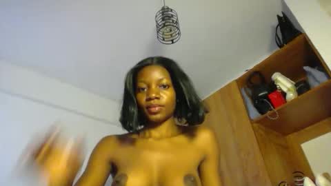 Snapshot of summerbuddy chatting on April 23, 5:30 am summerbuddy online show from April 23, 5:30 am