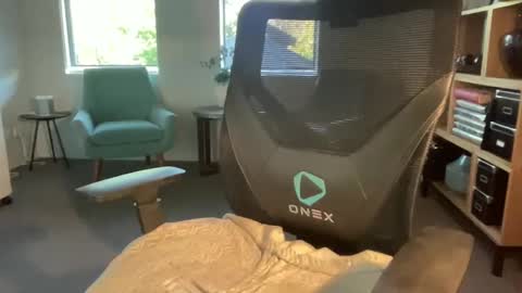 Snapshot of summerfun1975 chatting on January 5, 11:33 pm Summerfun online show from January 5, 11:33 pm