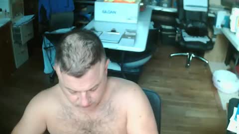 Snapshot of summerfun35 chatting on December 1, 8:42 pm cincyguy online show from December 1, 8:42 pm