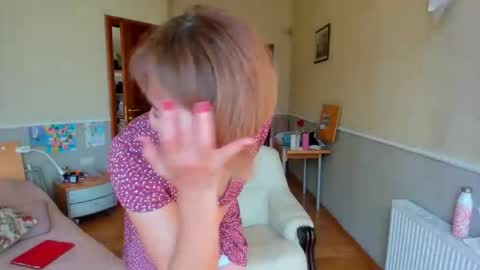 Snapshot of summerliza chatting on October 1, 11:38 am summerliza online show from October 1, 11:38 am