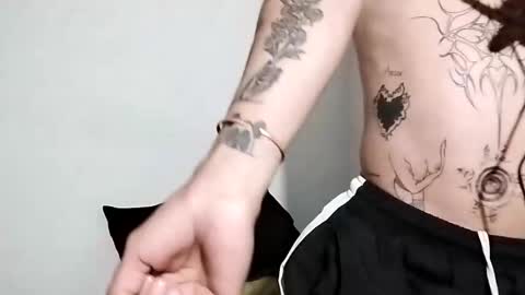 Snapshot of sun_apolo chatting on November 21, 11:47 pm sun_apolo online show from November 21, 11:47 pm