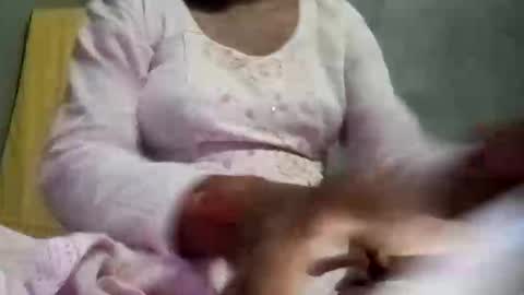 Snapshot of sunali_jain03 chatting on June 7, 1:04 pm sunali_jain03 online show from June 7, 1:04 pm