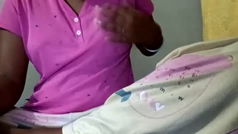 Snapshot of sunali_jain03 chatting on July 2, 3:23 am sunali_jain03 online show from July 2, 3:23 am
