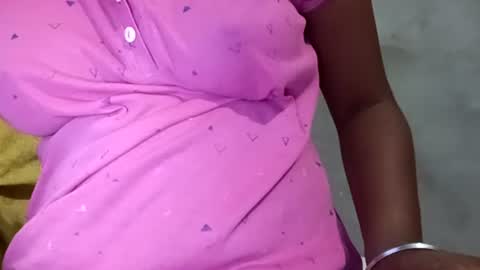 Snapshot of sunali_jain03 chatting on July 7, 11:47 am sunali_jain03 online show from July 7, 11:47 am