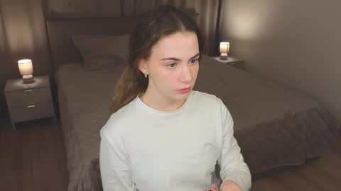 Angella online show from December 18, 4:18 am