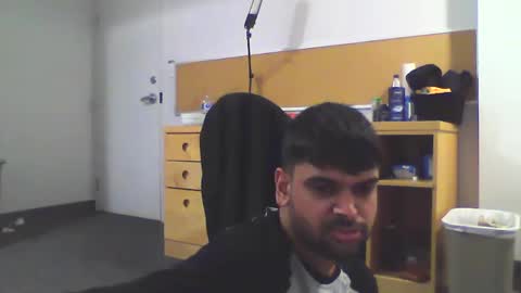 Snapshot of sundoog chatting on February 13, 2:01 am Sundoog online show from February 13, 2:01 am